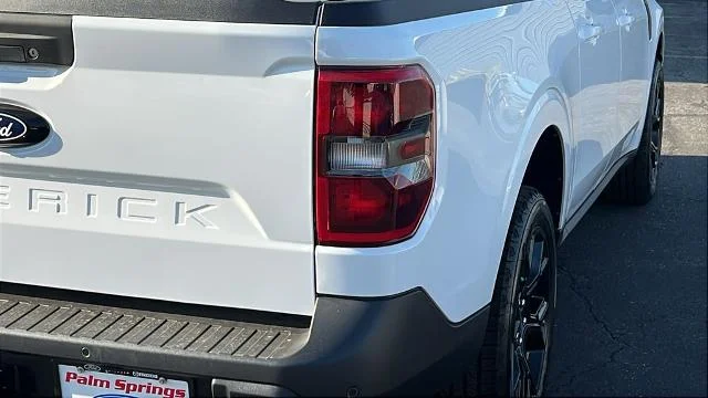 New 2026 Oxford White Ford Lariat® image 30