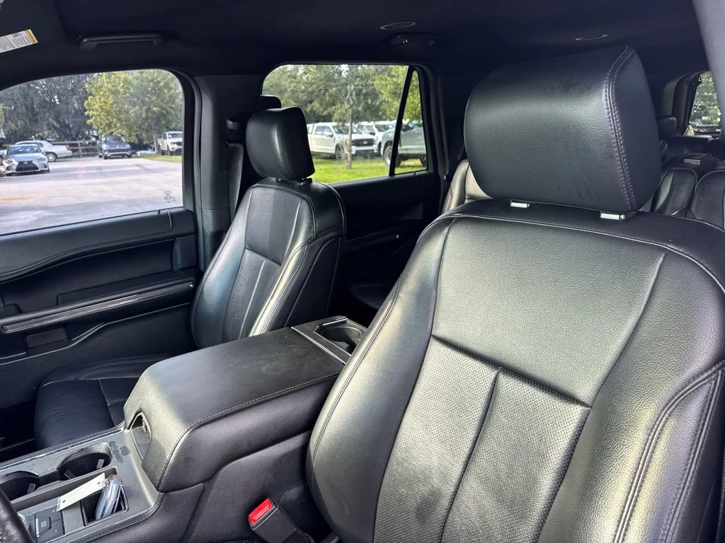 Used 2019 White Platinum Ford XLT image 10