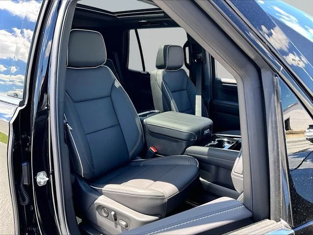 New 2026 Black Chevrolet Premier image 31