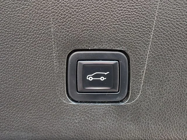 Used 2023 Blue Chevrolet LT image 29