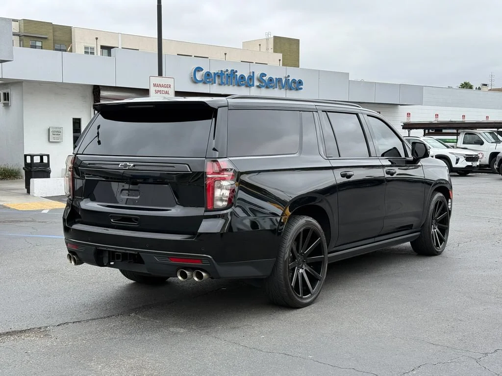 Used 2024 Black Chevrolet High Country image 7