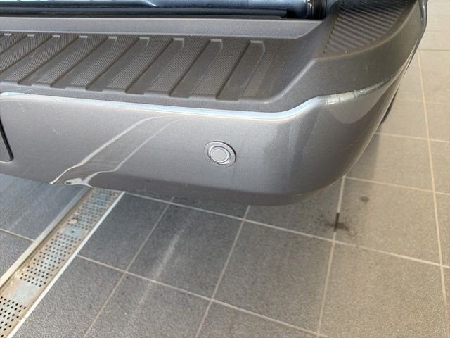 New 2026 Carbonized Gray Metallic Ford XLT image 16