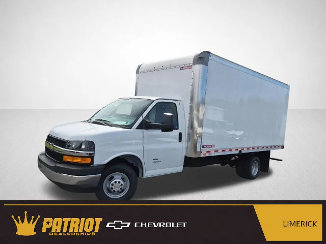 2026 Chevrolet Express Cutaway Base