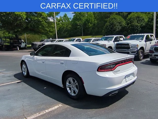 Used 2019 White Dodge SXT image 3