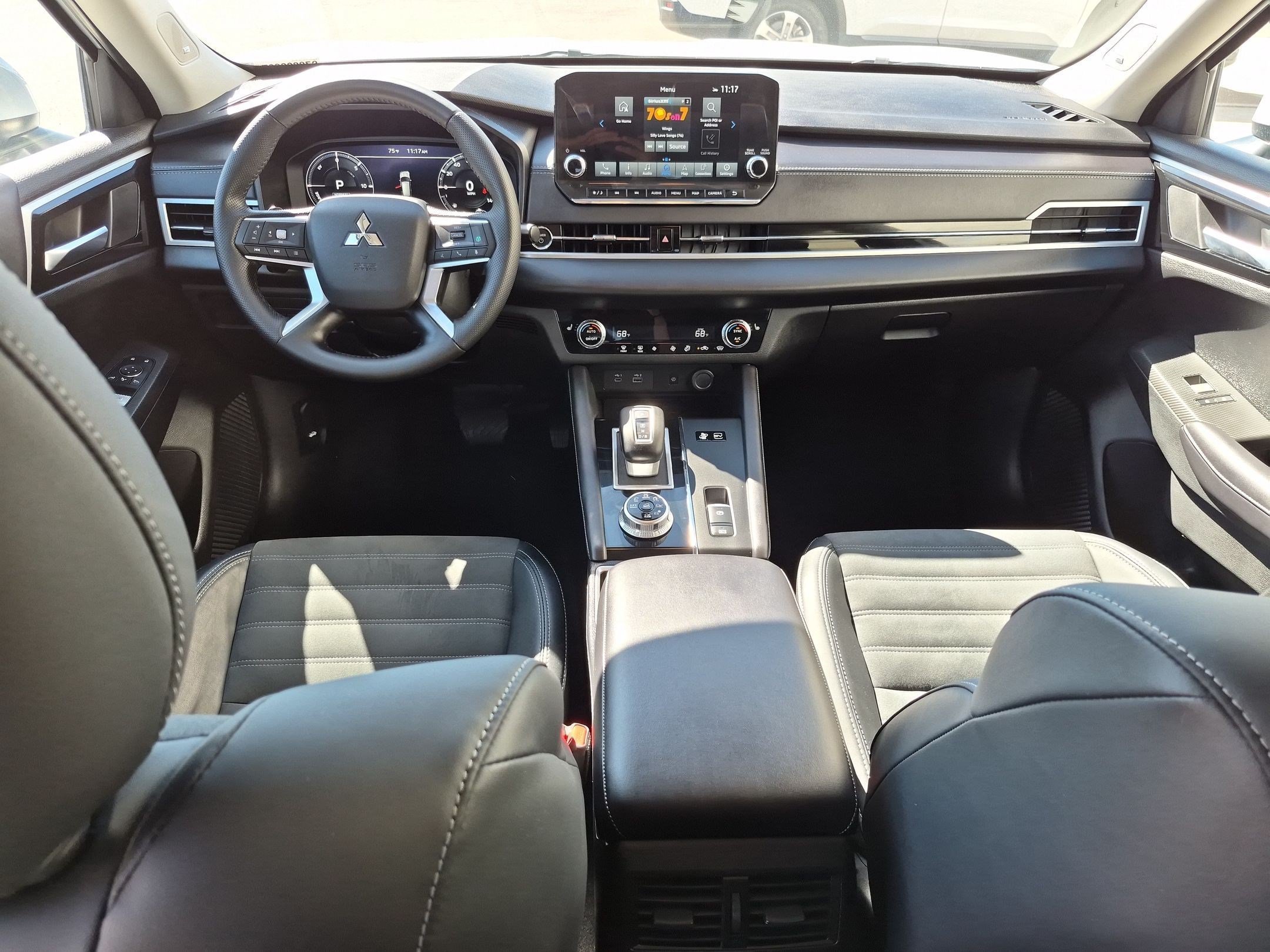 Used 2025 White Mitsubishi SE image 29