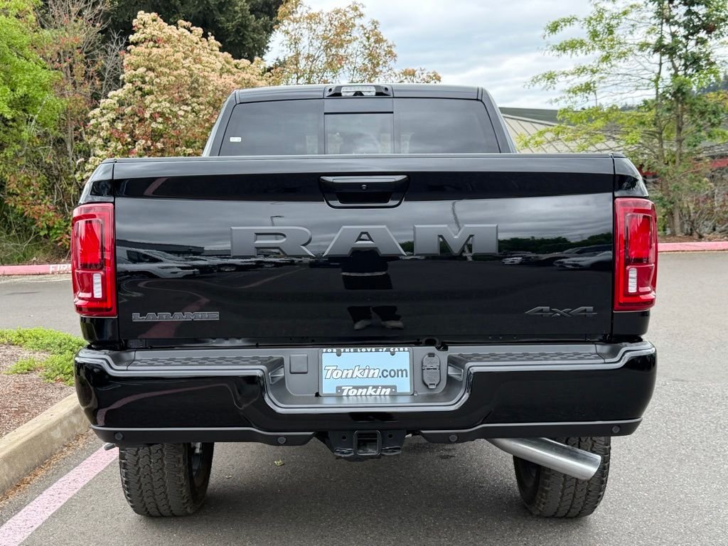 New 2026 Diamond Black Crystal Pearl-Coat Exterior Paint RAM Laramie image 6