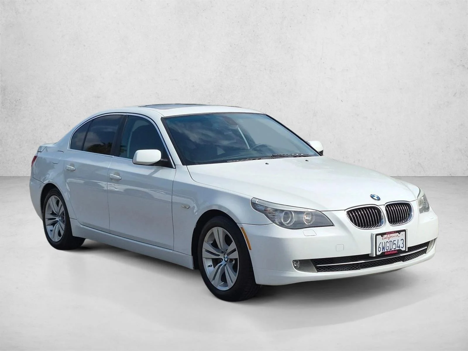 Used 2009 Alpine White BMW 528i image 3