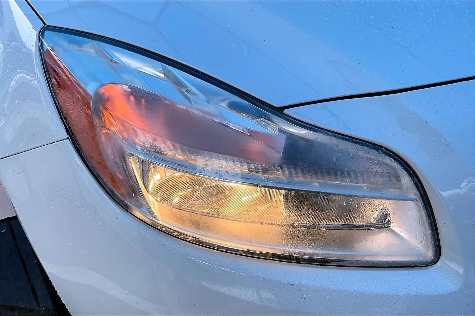 Used 2011 Summit White Buick CXL RL3 image 25