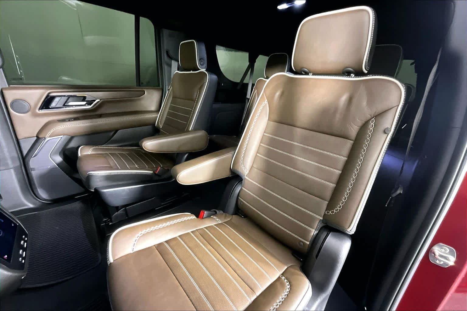 2025 GMC Yukon XL Denali Ultimate - Photo 19