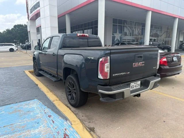 Used 2020 Blue GMC SLE1 image 3