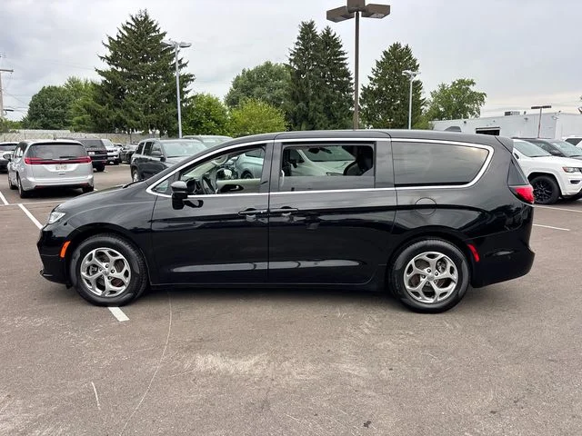 Used 2024 Black Chrysler Limited image 3