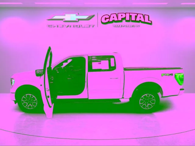 Used 2023 White Ford XLT image 9