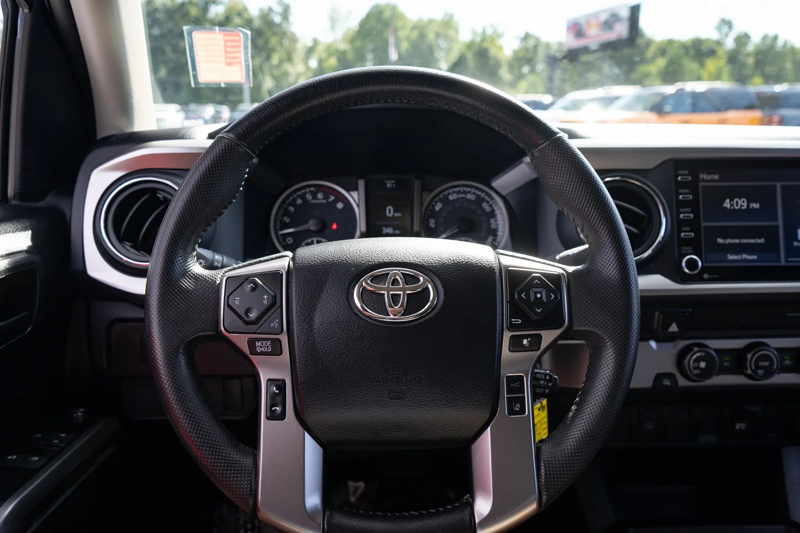 Used 2022 Black Toyota SR5 image 26