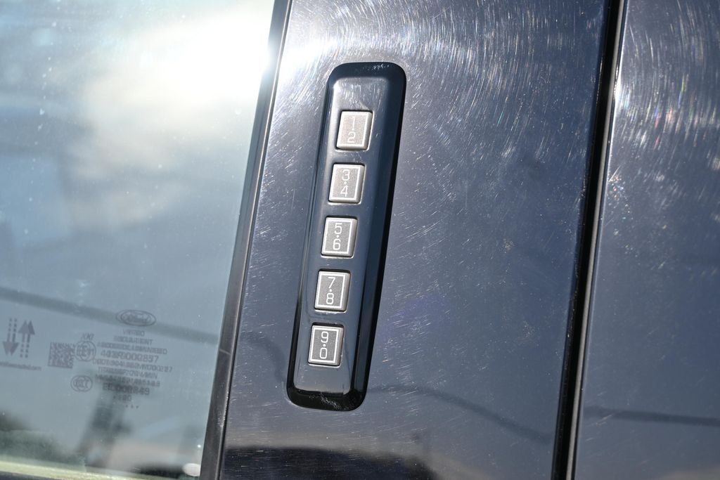 Used 2020 Silver Spruce Metallic Ford XLT image 13