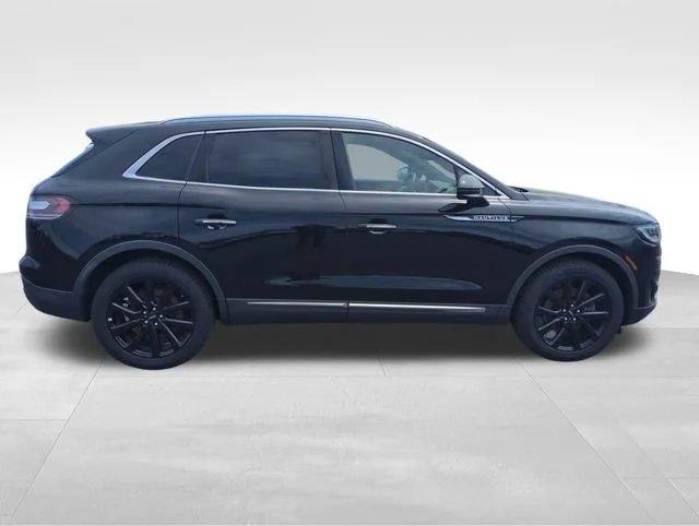 Used 2020 Black Lincoln Reserve image 7