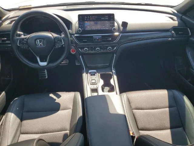 Used 2021  Honda Sport image 29