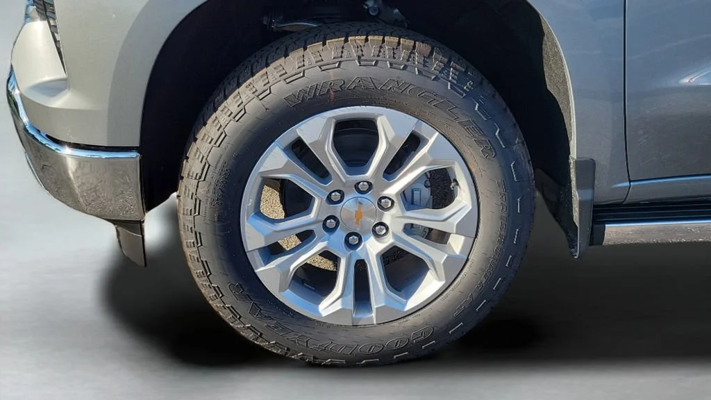 Used 2026 Sterling Gray Metallic Chevrolet LTZ image 32