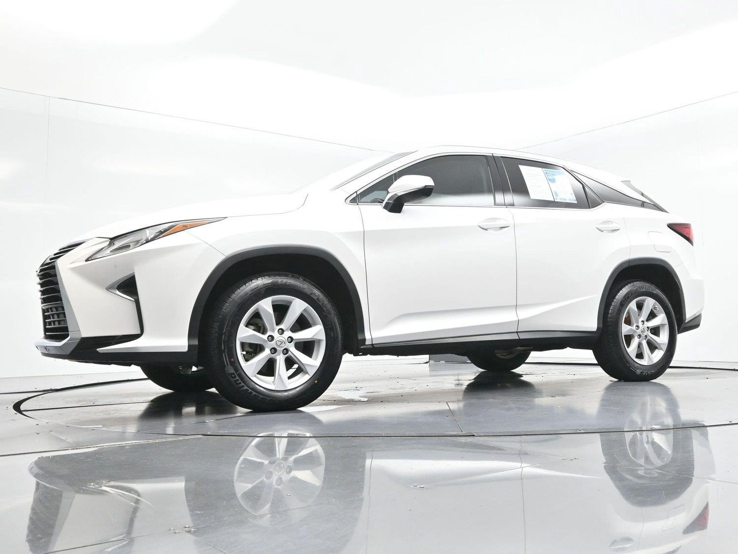 Used 2016 Eminent White Pearl Lexus FWD 4dr image 52