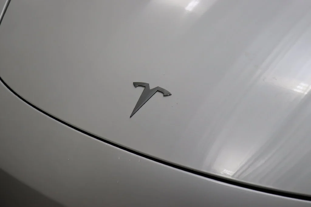 Used 2022 Pearl White Multi-Coat Tesla Long Range image 4