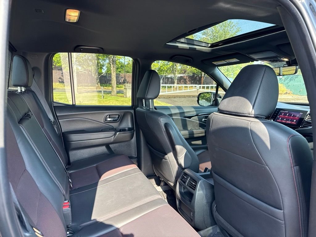 Used 2022 Crystal Black Pearl Honda Black Edition image 20