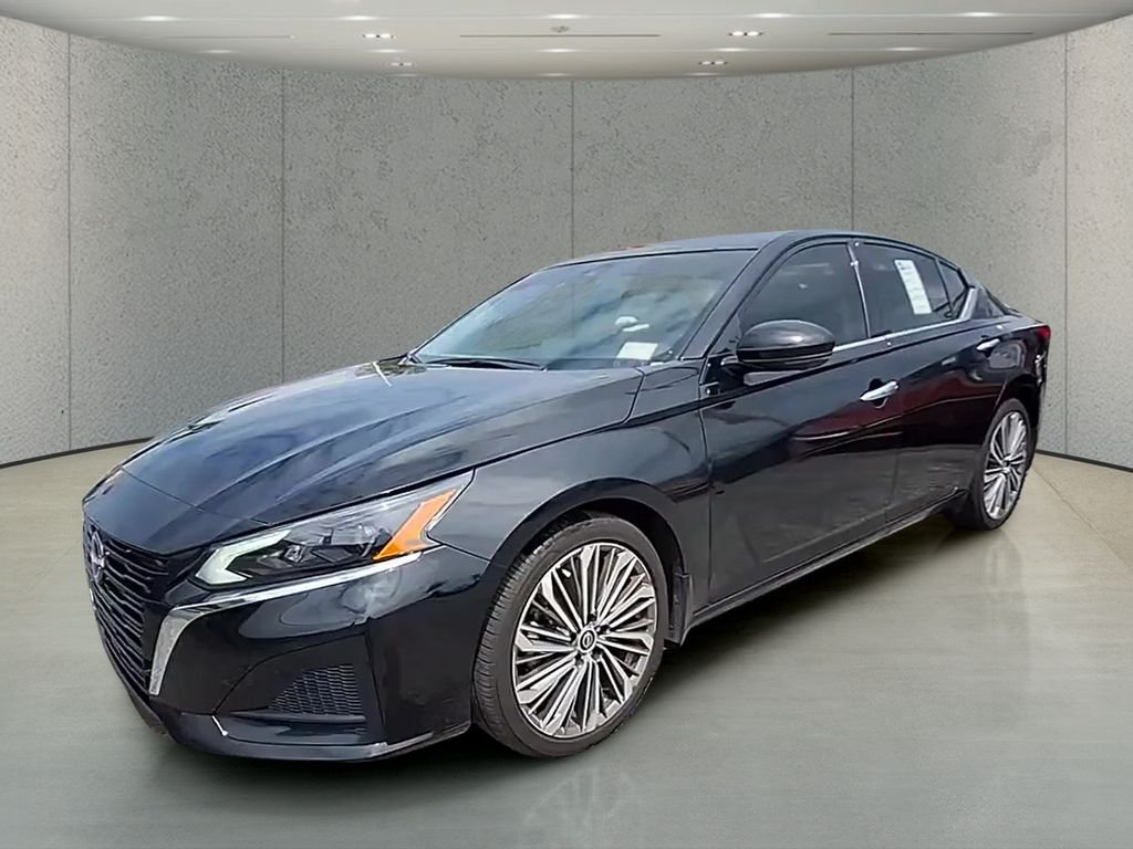 Used 2025 Black Nissan 2.5 SL image 33