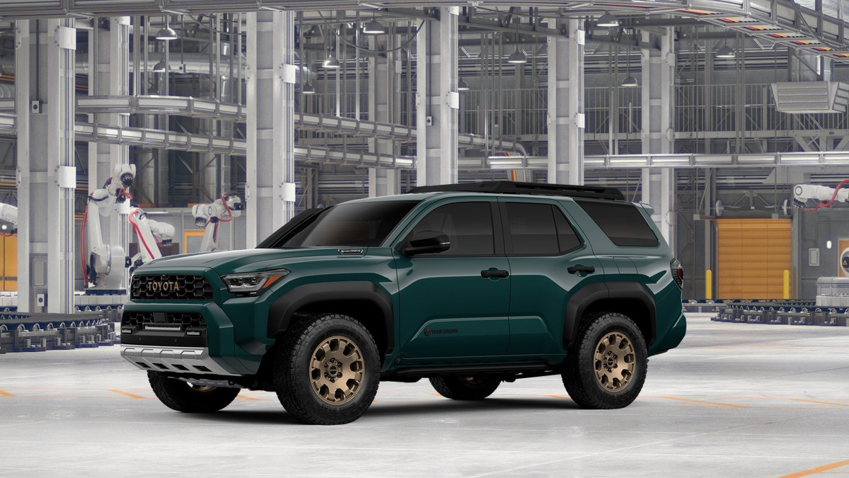 New 2026 Everest Toyota 4Runner Trailhunter image 3