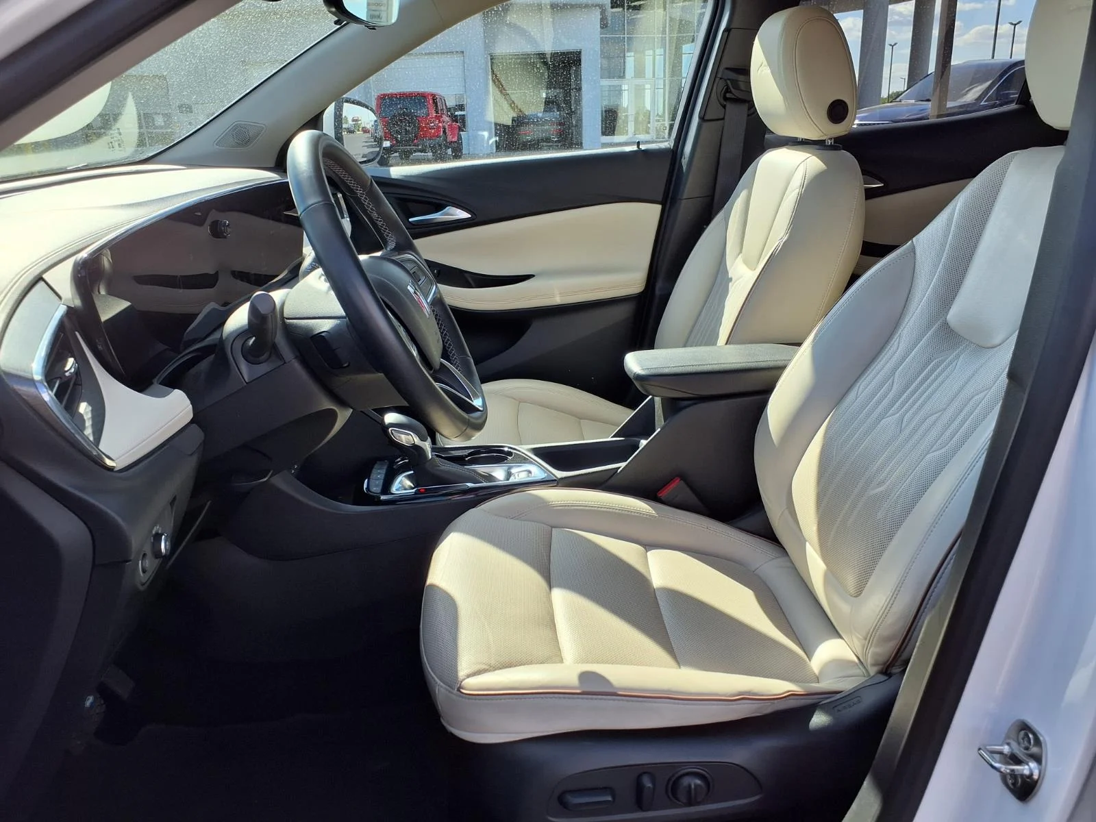 Used 2024 White Frost Tricoat Buick Avenir image 13