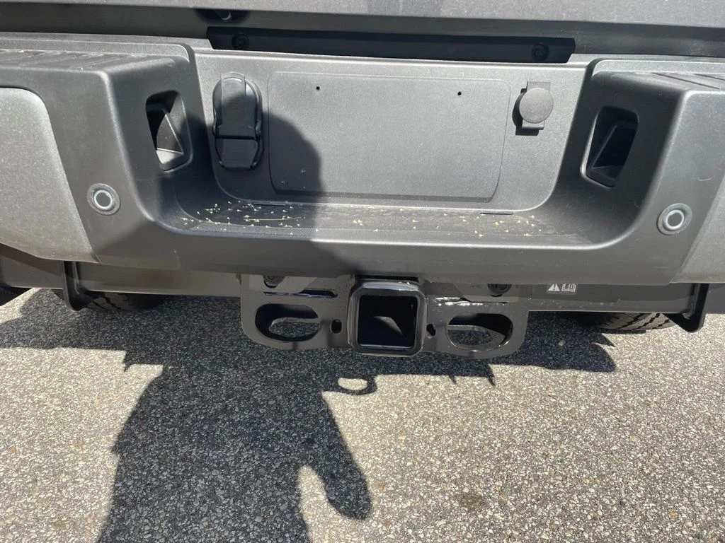 New 2026 CARBONIZED GRAY Ford Lariat image 9