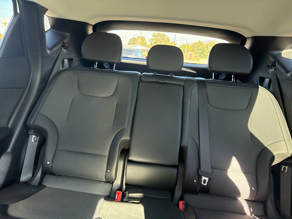 Certified Used 2024 Snow White Pearl Kia Light image 23