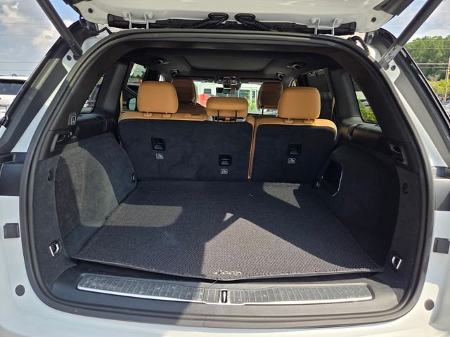 Used 2023 White Jeep Summit 4xe image 31