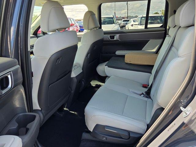 New 2027 Gray Hyundai SEL FWD image 6