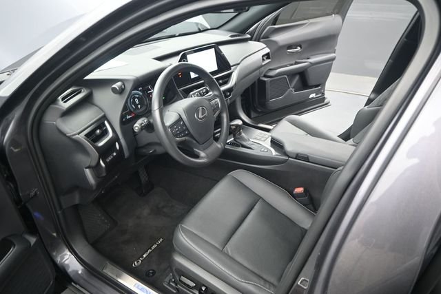 Used 2024 Obsidian Lexus 250h F SPORT Design image 5