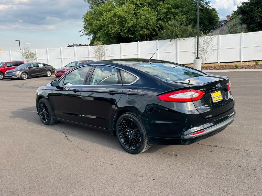 Used 2016 Black Ford SE image 4