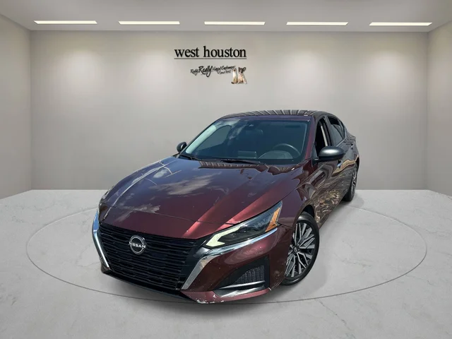 2024 Nissan Altima 2.5 SV Sedan