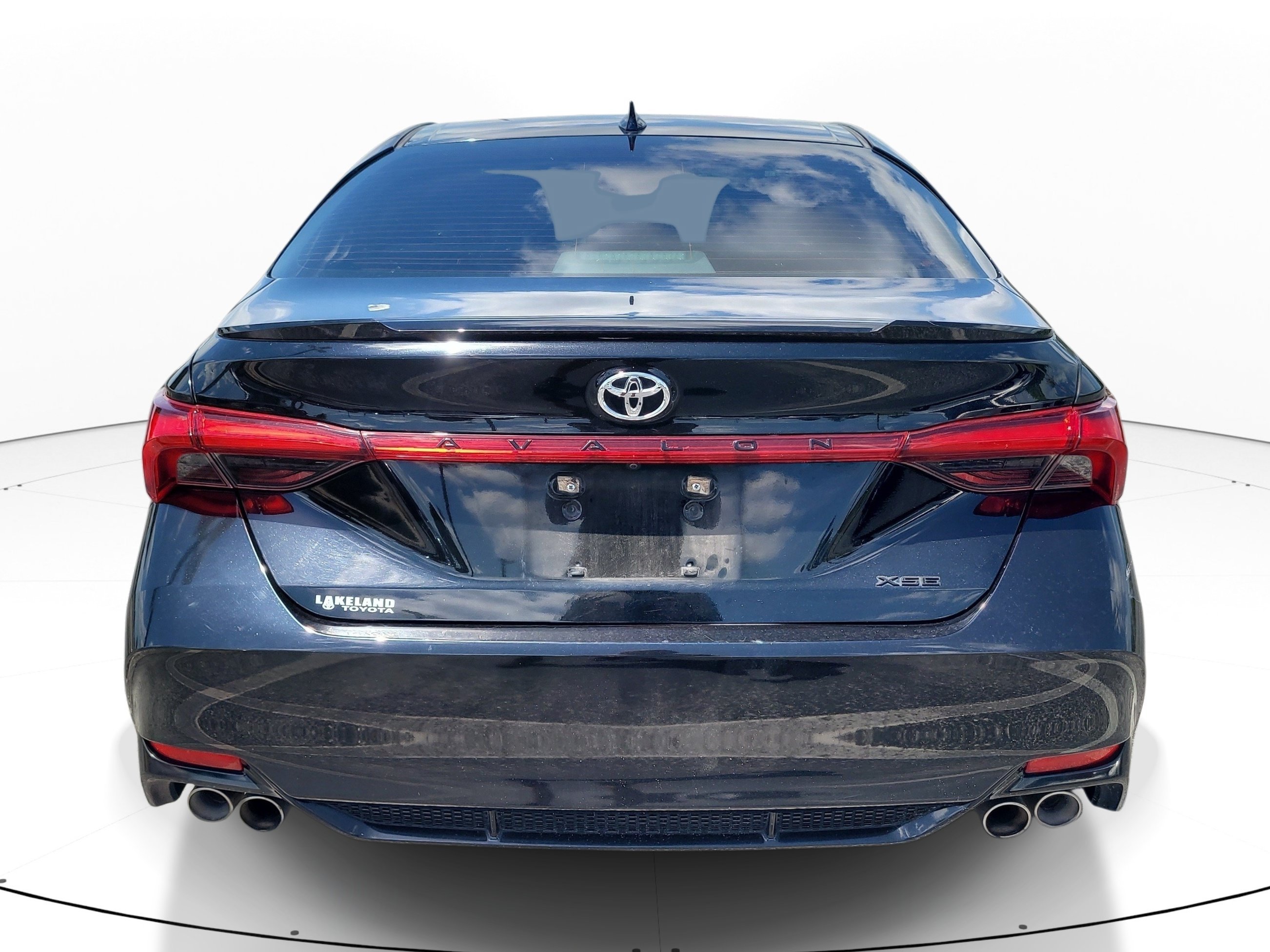 Used 2019 Midnight Black Metallic Toyota XLE image 6