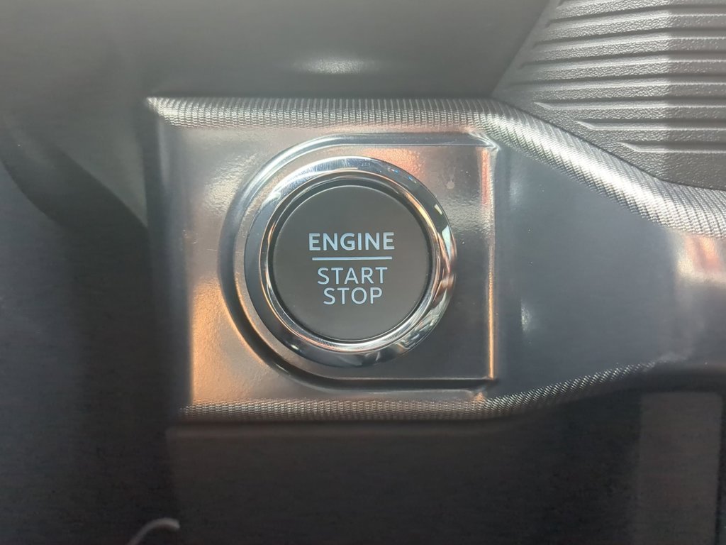 Used 2025  Ford Raptor image 21