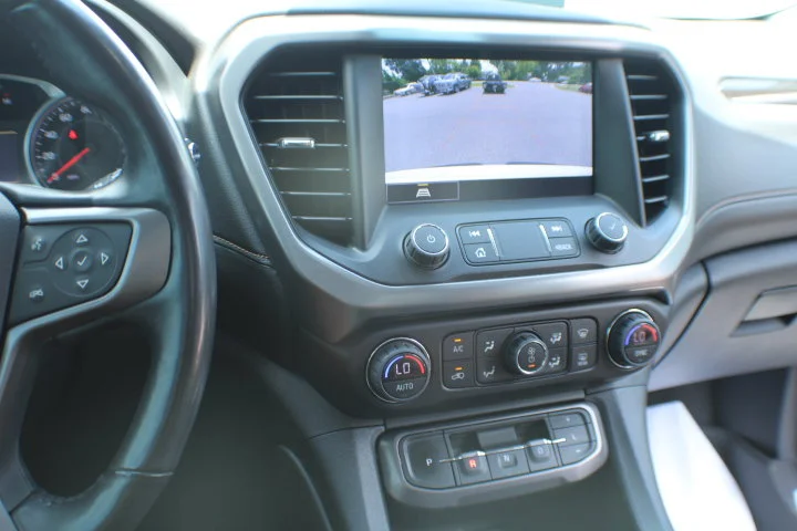 Used 2022 Summit White GMC AT4 image 12