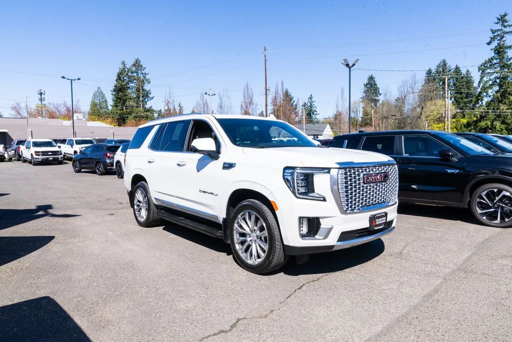 Used 2024 White GMC Denali image 29