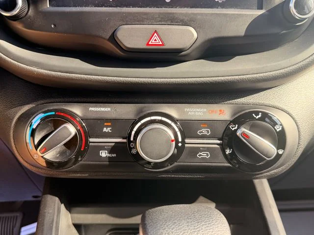 Certified Used 2024 Snow White Pearl Kia LX image 18