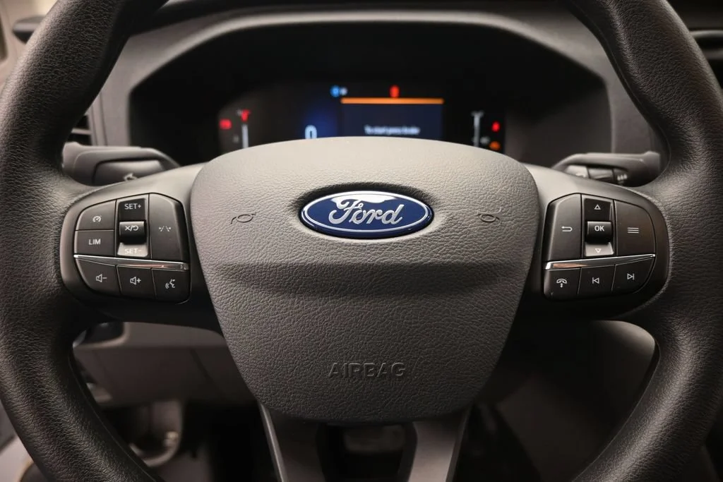 New 2026 Oxford White Ford Base image 10