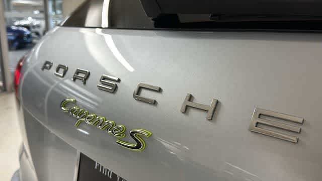 Used 2017  Porsche S E-Hybrid image 8