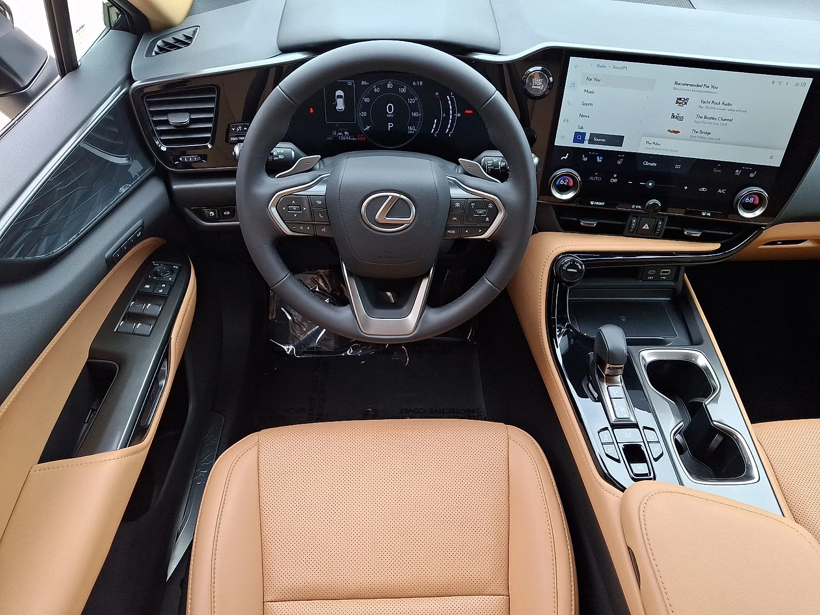 2025 Lexus NX 250 - Photo 10