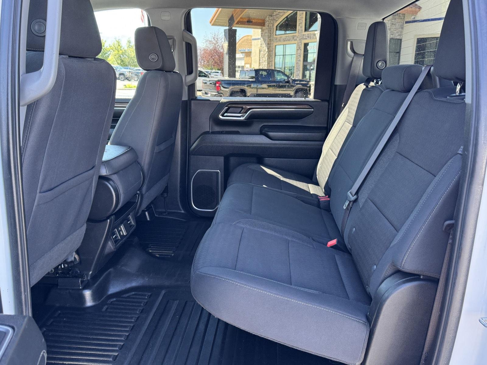 Used 2024 Summit White Chevrolet LT image 20