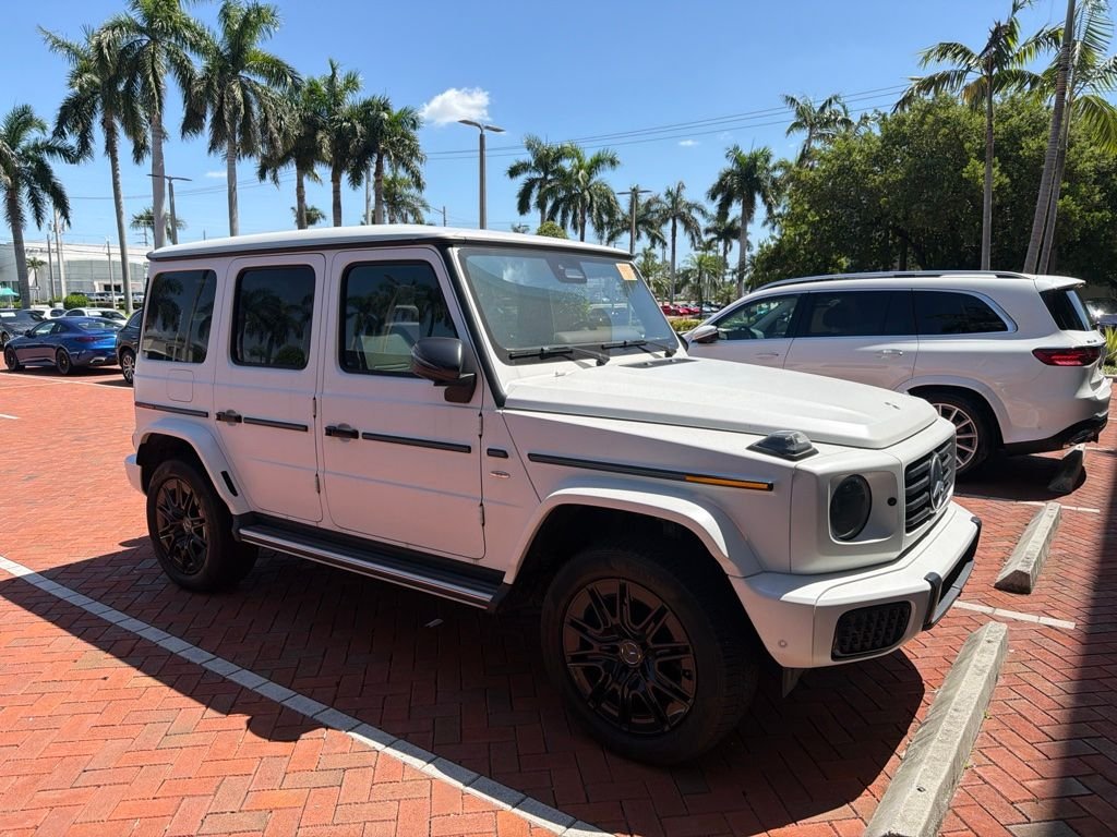 Certified Used 2025 White Mercedes-Benz G 580 image 1