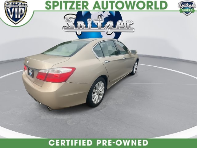 Used 2015 Champagne Frost Pearl Honda EX image 14