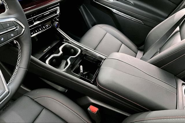 2025 Chevrolet Traverse Z71 - Photo 18