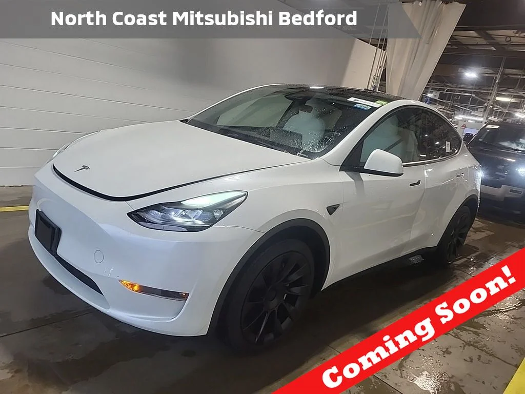 Used 2023 White Tesla Long Range image 1