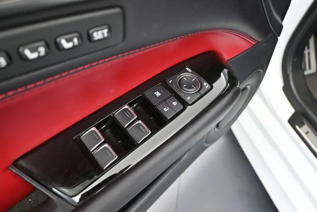 Used 2016 White Lexus F image 14