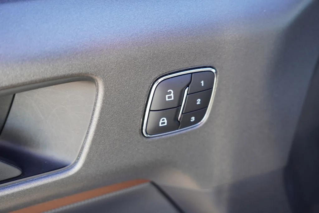 Used 2025 Gray Ford Outer Banks image 21