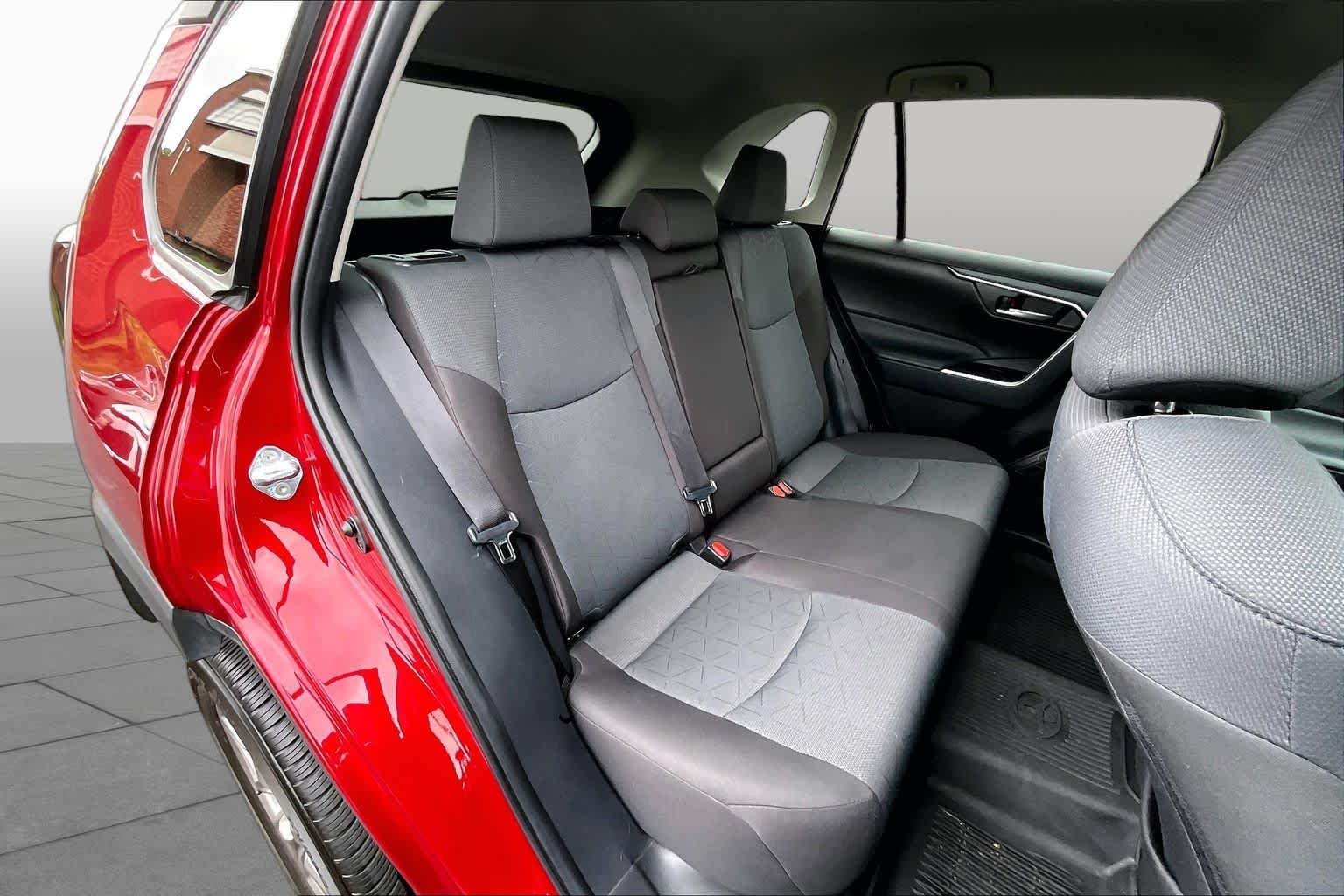 Used 2025 Ruby Flare Pearl Toyota XLE image 21